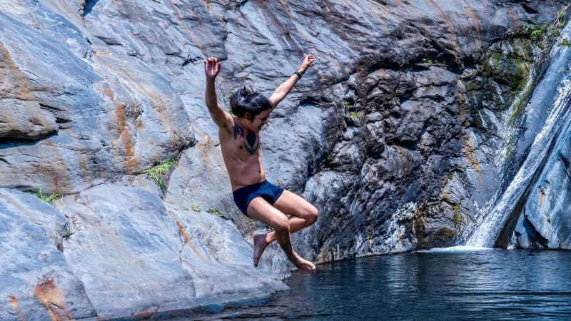 Xem Phim Bão đang đến gần, J Is for Just an Afternoon Thunderstorm 2023 Xem Phim Bão đang đến gần, J Is for Just an Afternoon Thunderstorm 2023