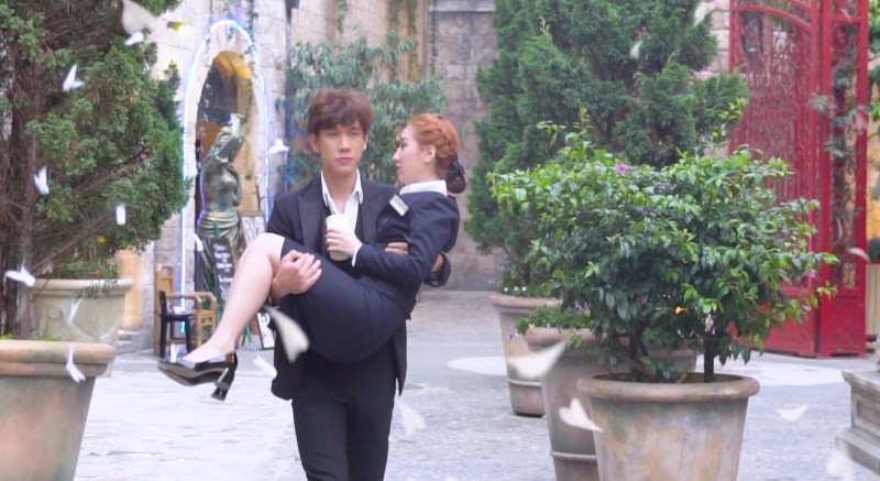 Xem Phim Chuyện Tình Nàng Tiên Cá, Chuyện Tình Nàng Tiên Cá 2025