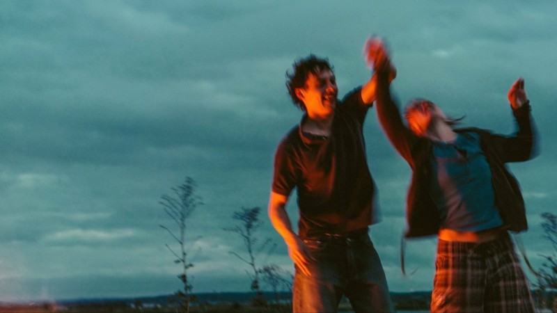 Xem Phim Kẻ Bên Lề, Urchin 2025