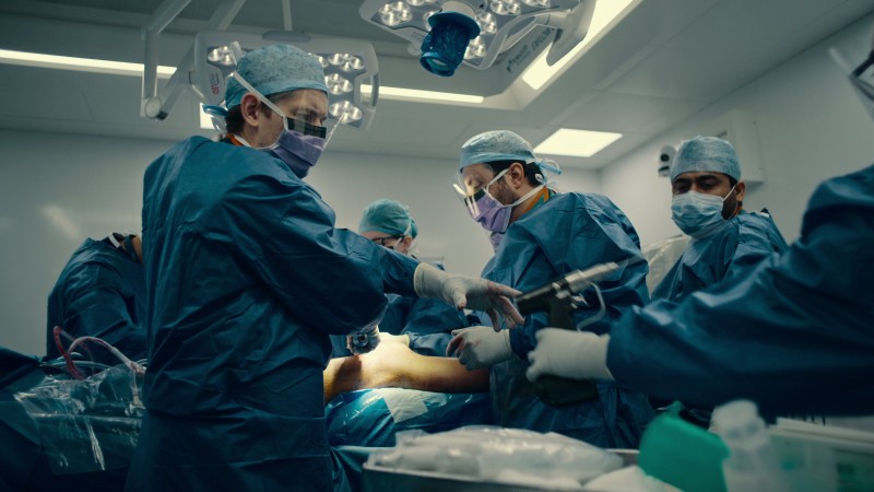 Xem Phim Nguy Cấp: Lằn Ranh Sinh Mạng, Critical: Between Life and Death 2025