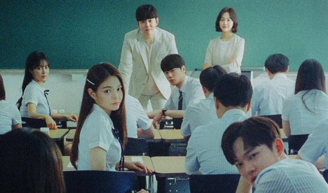 Xem Phim Lớp Học Giả Dối, Class of Lies 2019